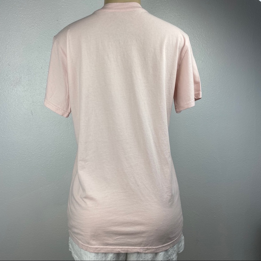 ⚠️SOLD⚠️Everybody Is Free To Love pink rainbow tee - Picture 5 of 7